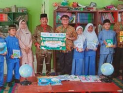 APICAL Salurkan Ratusan Buku ke Tiga Sekolah Dasar di Dumai