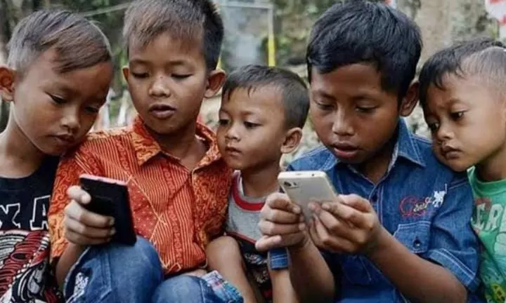 Aturan Media Sosial Anak