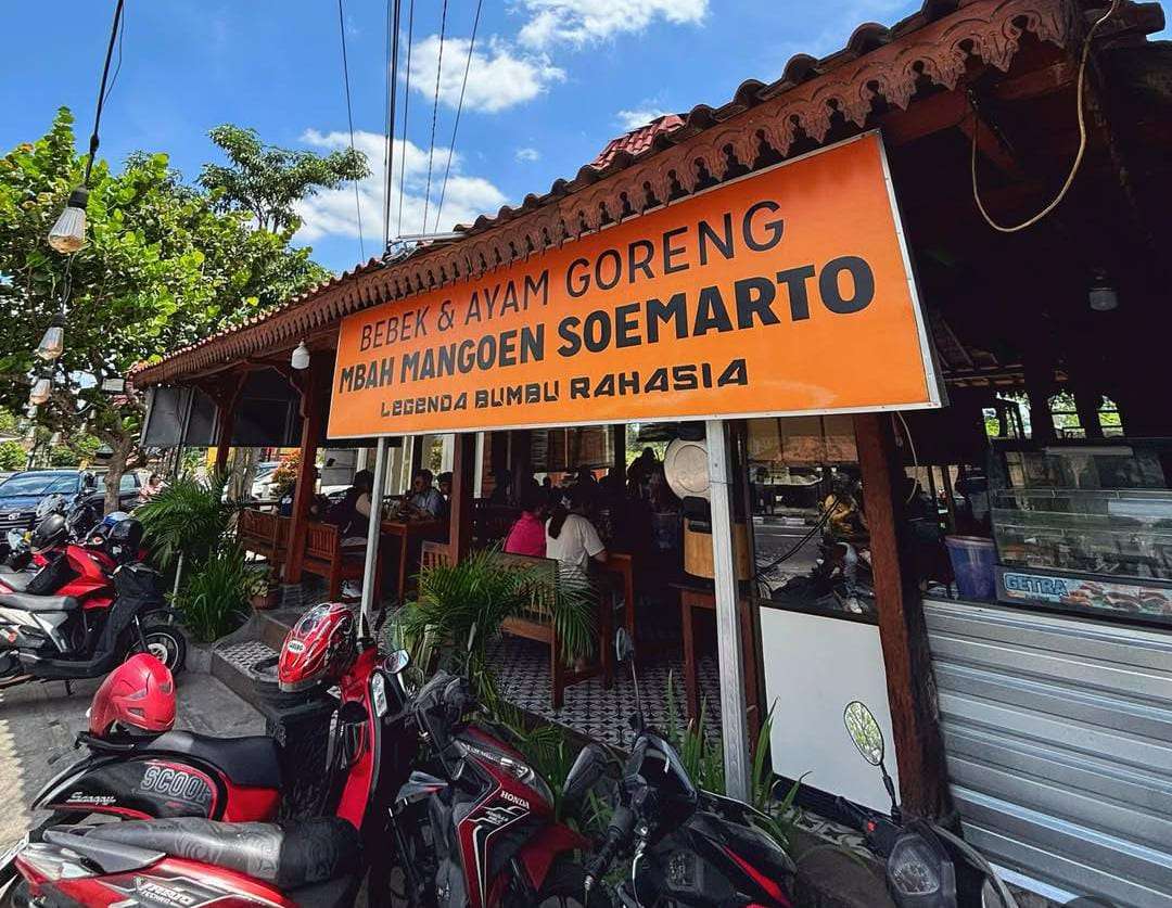 Bebek Goreng Mbah Mangoen