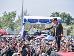 Antusiasme Warga Membludak! Konser Wali di Dumai Gelar Donasi untuk Palestina dan Sumatera