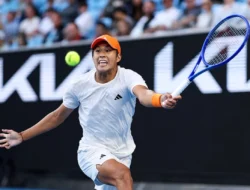 Gempar di Melbourne Park! Sensasi Learner Tien Singkirkan Daniil Medvedev dan Ukir Sejarah Australian Open