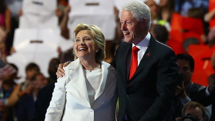 Bill Clinton dan Istri Setuju Bersaksi Terkait Kasus Epstein