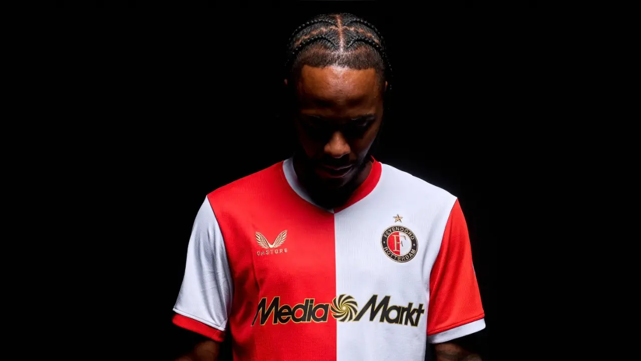 Raheem Sterling Resmi Bergabung dengan Feyenoord, Siap Tebar Ancaman di Eredivisie