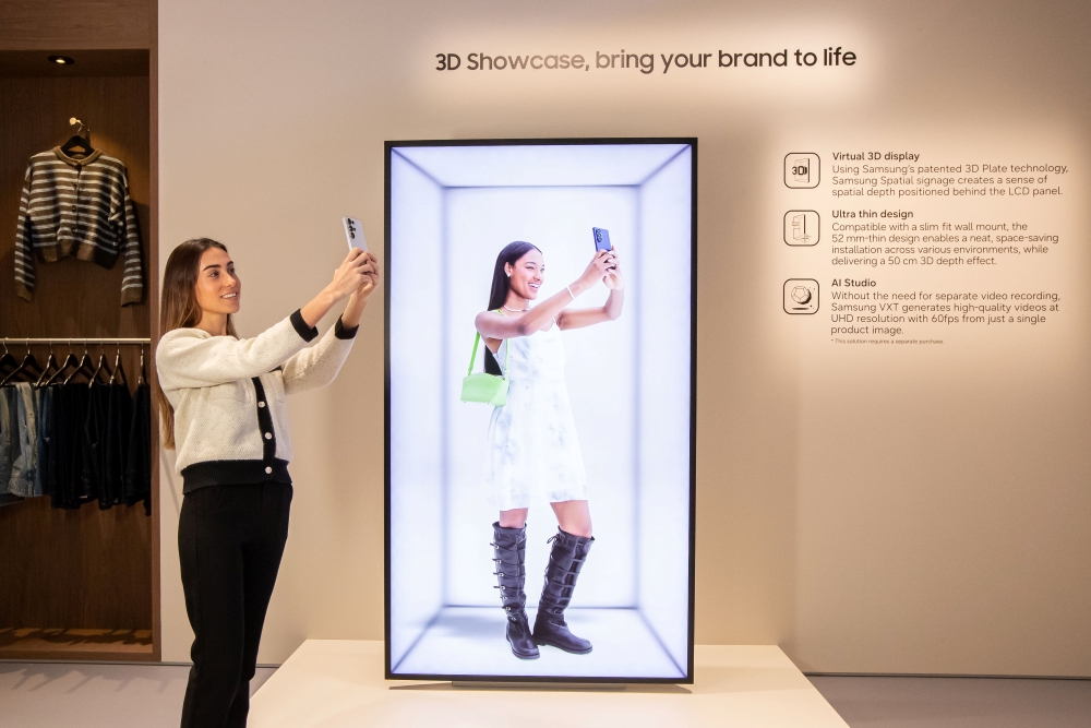 Samsung Pamer Digital Signage 3D Tanpa Kacamata di ISE 2026