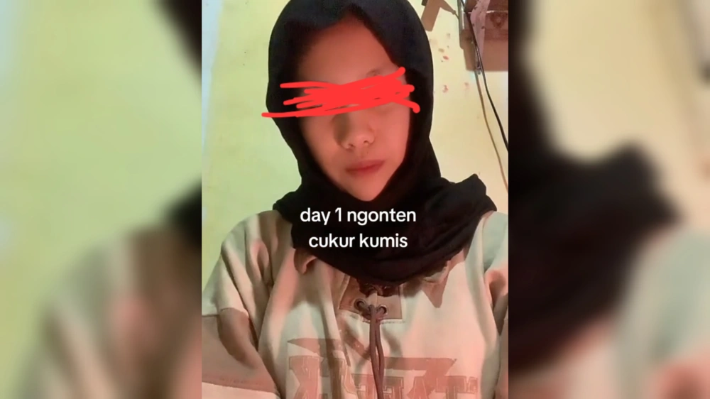 Video Viral Cukur Kumis Bawah