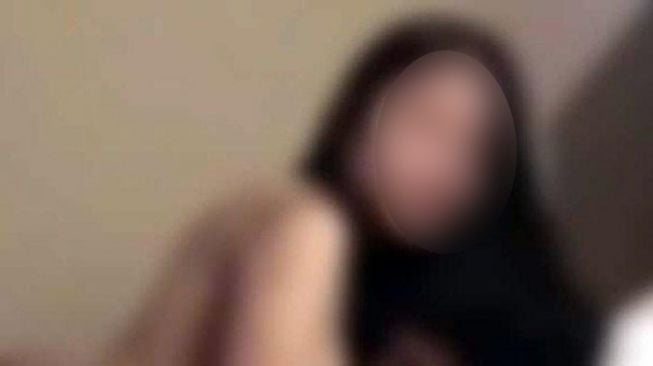 Winda Can Viral Botol Parfum