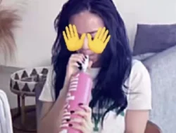 Seleb Makassar Viral, Foto Bersama Tabung Whip Pink Bikin Heboh Warganet