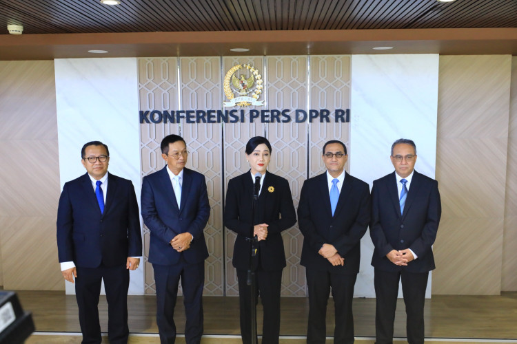 Friderica Widyasari Dewi Pimpin OJK 2026-2031