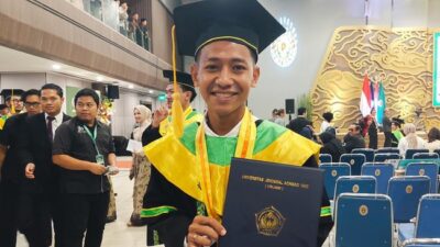 Beckham Putra Resmi Sarjana Ilmu Pemerintahan Unjani