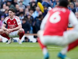 Declan Rice Jadi Penyesalan Gary Neville