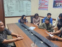 Foto Penangkapan Jeni Rahmadial Fitri Mantan Puteri Indonesia Riau 2024