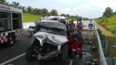 Kecelakaan di Tol Permai KM 38 Tewaskan Pengemudi