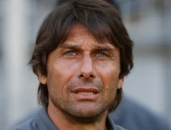 Masa Depan Antonio Conte di Napoli: Dua Kandidat Pelatih Siap Menggantikan Sang Spesialis