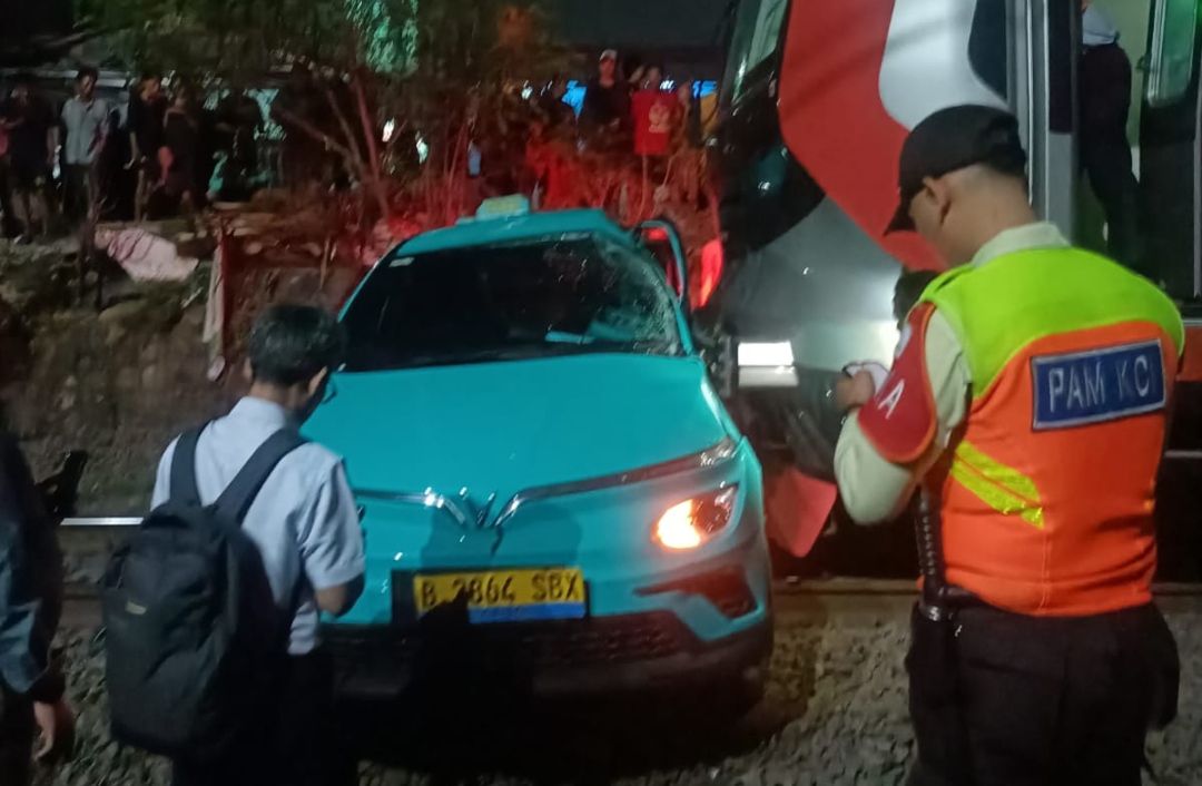 Mobil Listrik Mogok Green SM