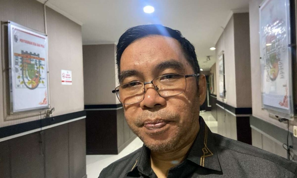 Roni Pasla Soroti Lapak Liar Jalan Pangeran Hidayat