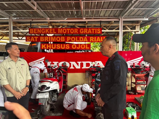 Satbrimob Riau Resmikan Bengkel Gratis untuk Ojol di Sukajadi Pekanbaru