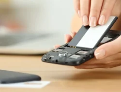 Uni Eropa Wajibkan Baterai Lepas-Pasang pada Perangkat Elektronik 2027