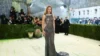 Gigi Hadid di Met Gala 2026: Eksplorasi Busana Miu Miu yang Terinspirasi Arsip Mode