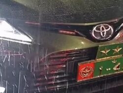 Kendaraan Dinas TNI Viral Lawan Arah, Ini Penjelasan Resmi TNI AD