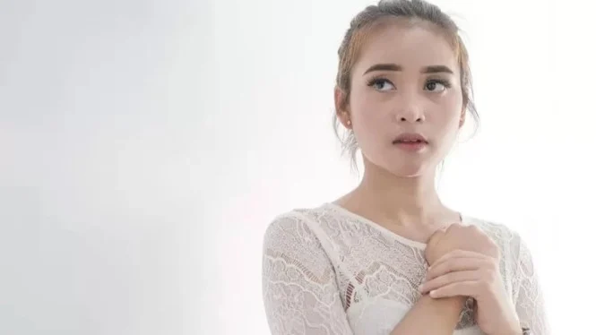 Nama Dini Kurnia Terseret Polemik Ressa dan Denada, Tuduhan Perselingkuhan Ikut Mencuat