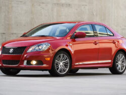 Suzuki Kizashi, Sedan Mid-Size Premium yang Terlupakan Tapi Menggoda