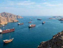 Trump Klaim Buka Selat Hormuz Secara Permanen untuk China dan Dunia