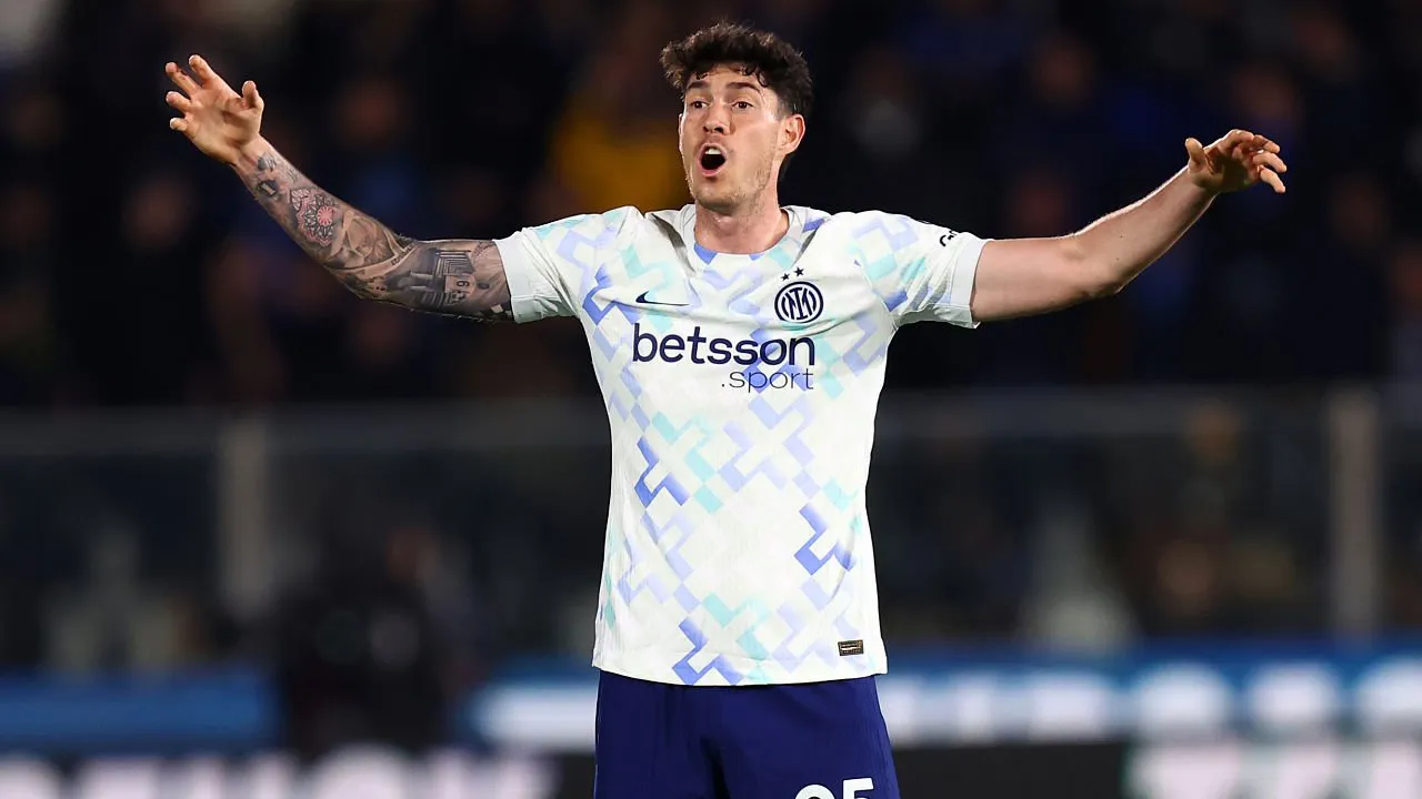 Alessandro Bastoni Jadi Prioritas Barcelona untuk Bursa 2026
