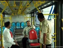 Presiden Prabowo Naik Bus Listrik TransJakarta Sebelum Resmikan Pabrik VKTR di Magelang