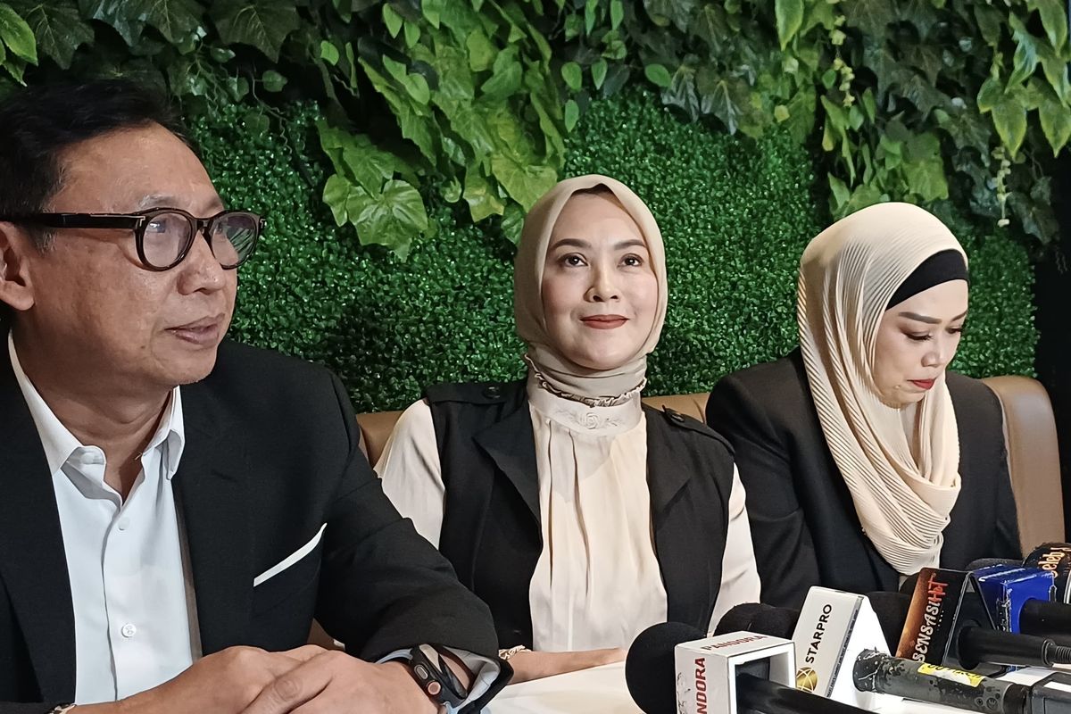 Elma Theana Geram Hoaks Perceraian Adiknya