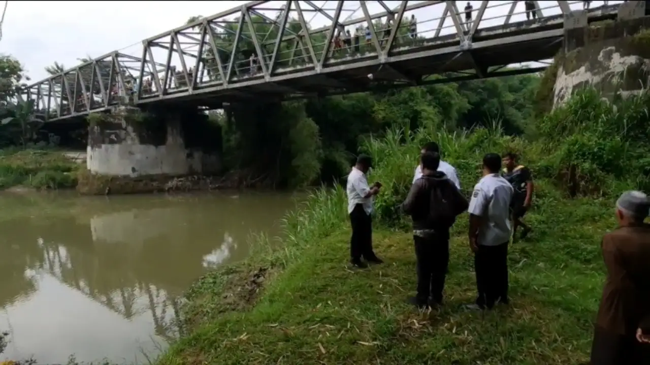 Jembatan Ngujur