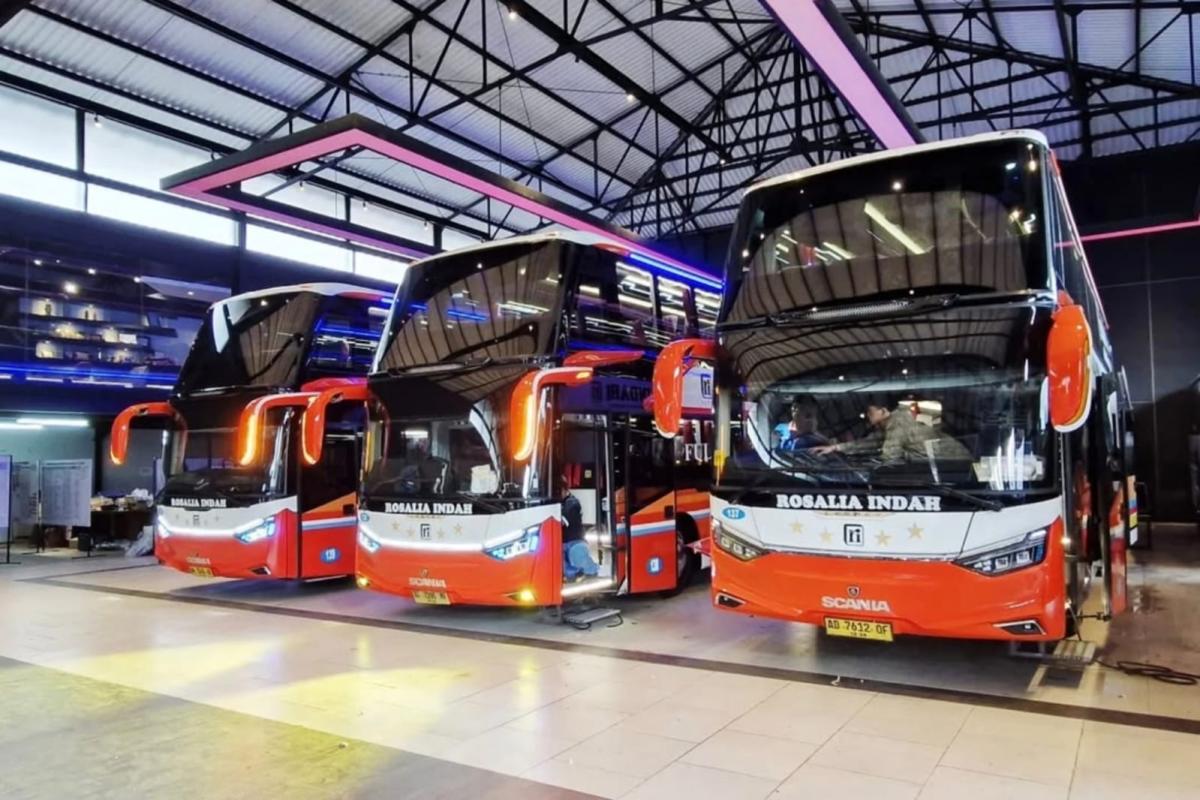 PO Rosalia Indah Hadirkan First Class Double Decker