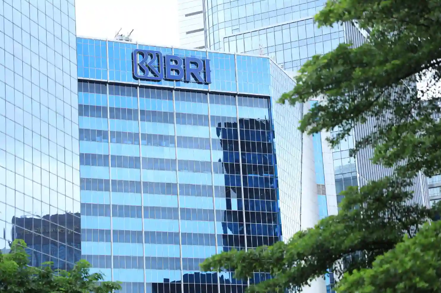 Pergerakan Saham BBRI Masuki Fase Penyesuaian