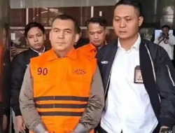 Silmy Karim Keluar Pakai Rompi Tahanan Usai Pemeriksaan KPK