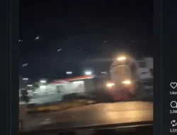KA 152 Brantas Melintas Saat Palang Perlintasan Mengkreng Tak Tertutup, KAI Daop 7 Minta Maaf